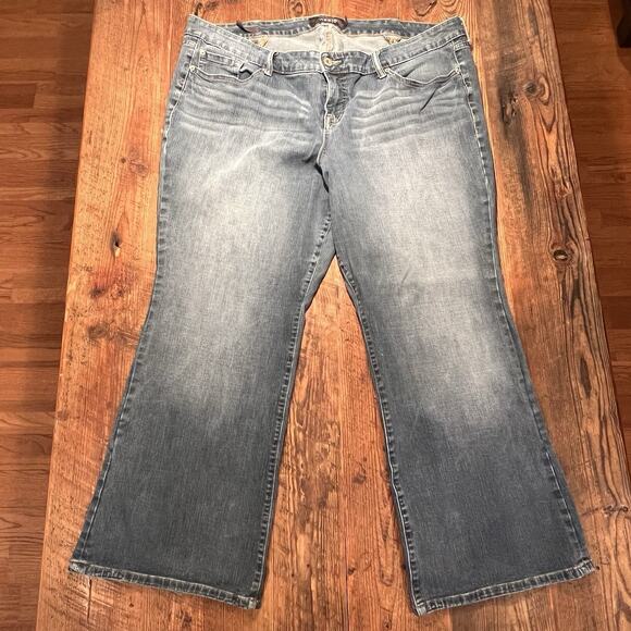 Torrid Jeans Slim Boot Blue Denim Medium Wash Bootcut Stretch Size 26 R = 44x29 - Picture 2 of 9